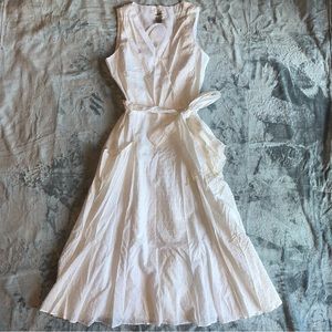 White Summer Dress (w/ pockets)